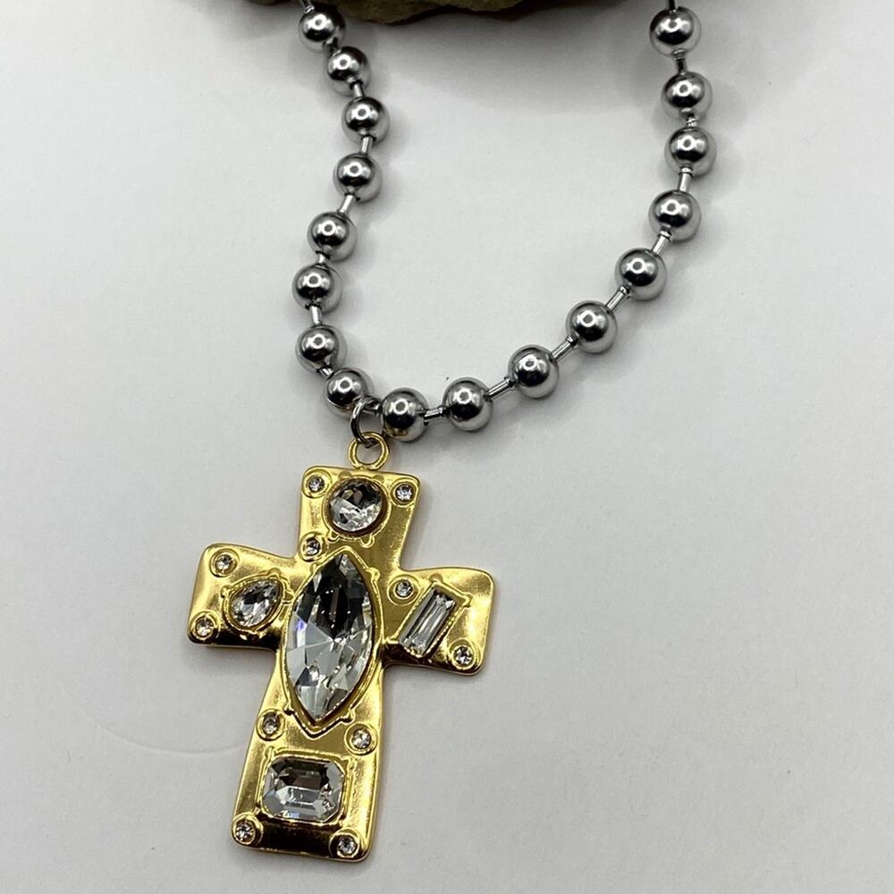 NEW Gold Rhinestone Cross & Silver Bead Necklace - Picture 6 of 12